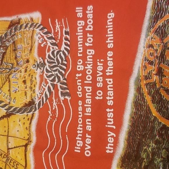 DL88 Bring it On District London Red Lighthouse T-shirt V-Neck Size XL Uni - Picture 8 of 11